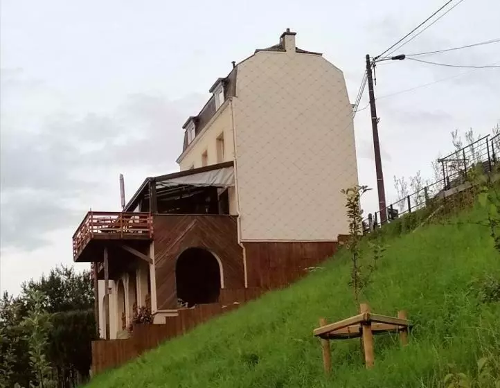 ベッドアンドブレックファースト Le Valhento