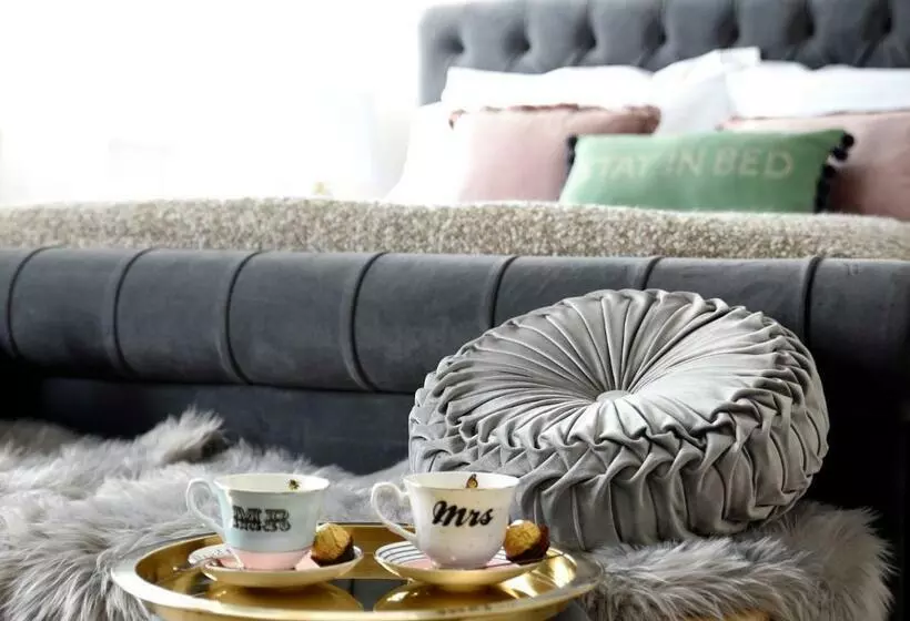 Aamiaismajoitus (B&B) The Pink Door Westport