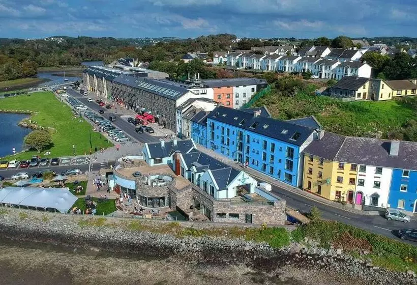 Aamiaismajoitus (B&B) The Pink Door Westport
