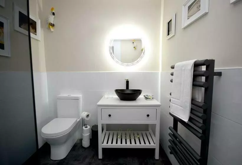 Aamiaismajoitus (B&B) The Pink Door Westport