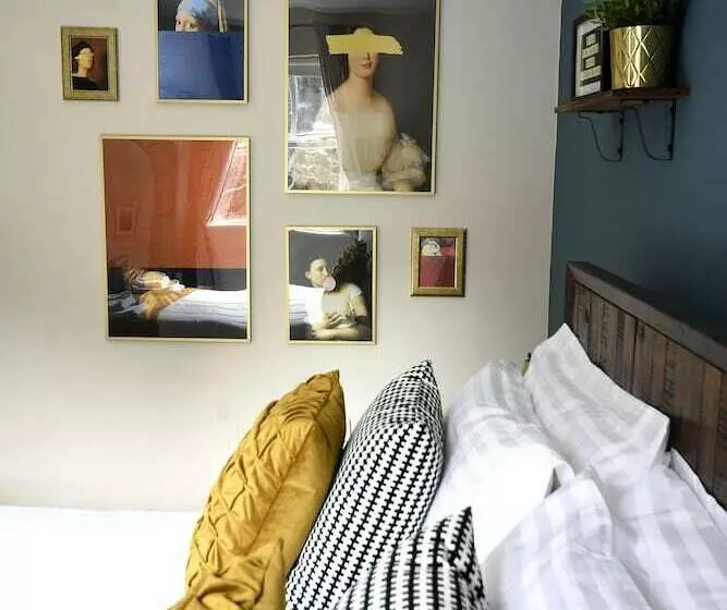 Aamiaismajoitus (B&B) The Pink Door Westport