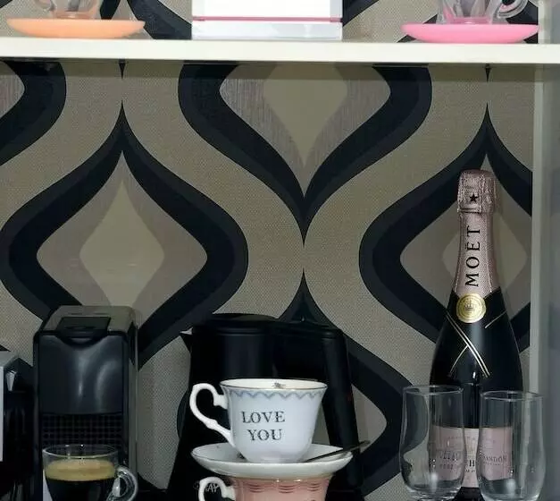 Aamiaismajoitus (B&B) The Pink Door Westport