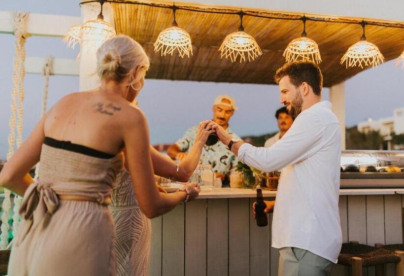 Bed and Breakfast We Surf House