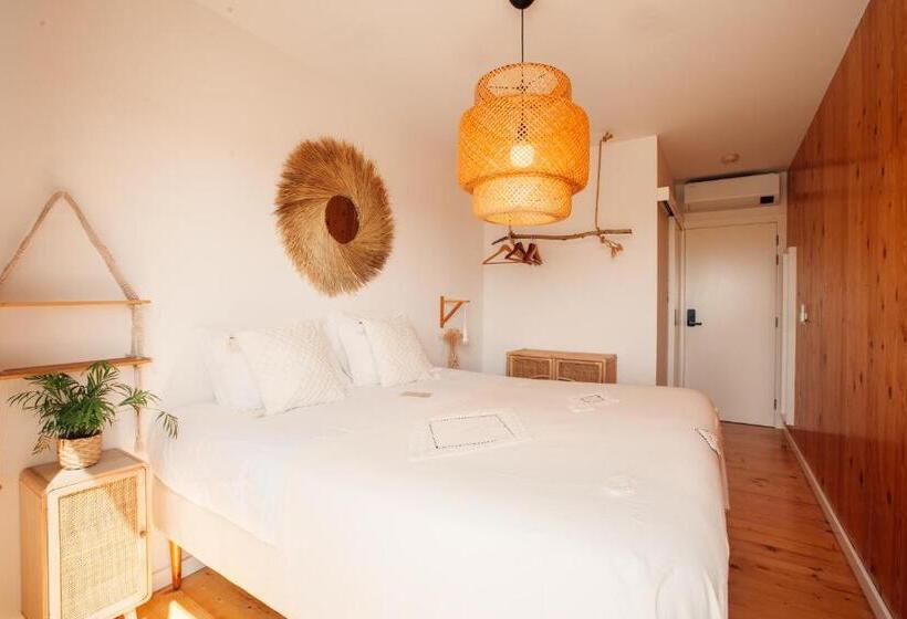 Bed and Breakfast We Surf House