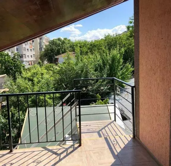 پانسیون Casa Radu