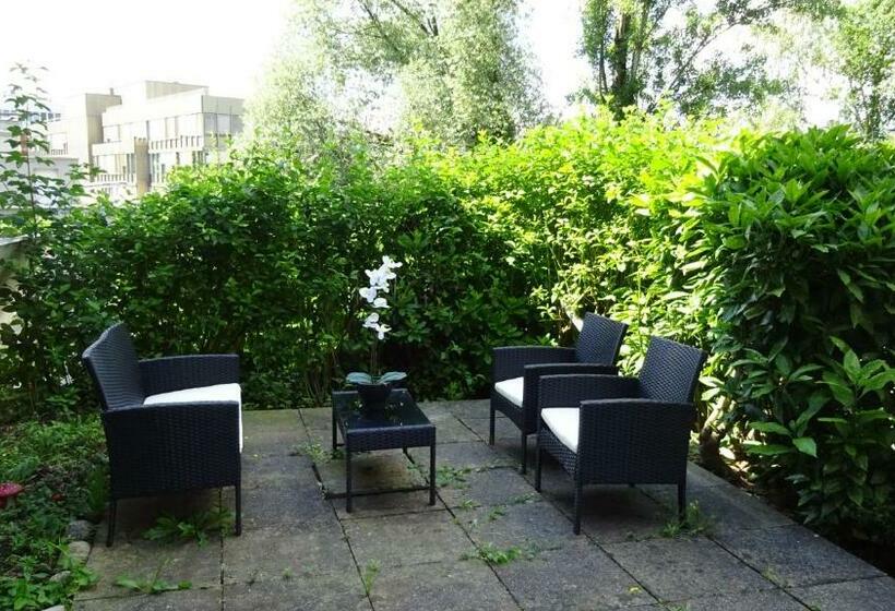 بنسيون Terrace Zug Guest Bedroom Or Apartment  Gästezimmer Oder Ganze Wohnung