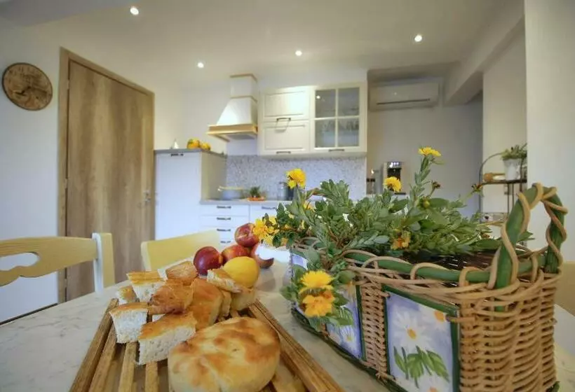 ベッドアンドブレックファースト Il Rosale A Celle Ligure