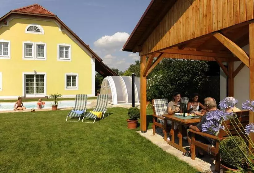 ペンション Gästehaus Familie Trachsler