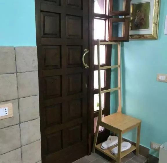 Aamiaismajoitus (B&B) Lo Gnomo