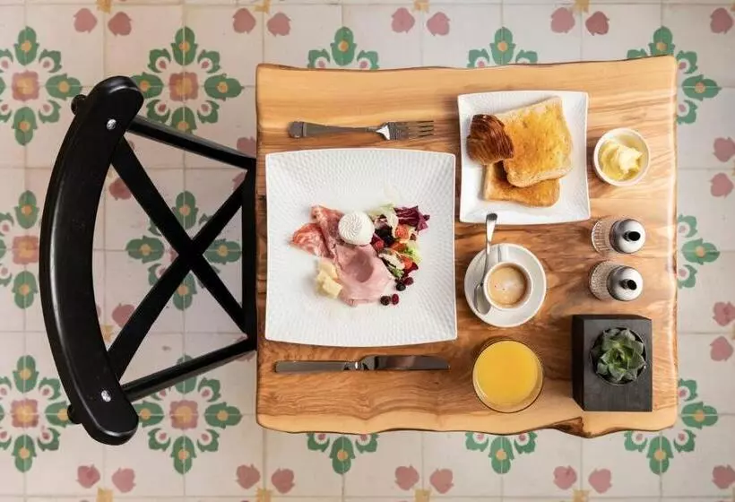 تختخواب و صبحانه 116townhouse