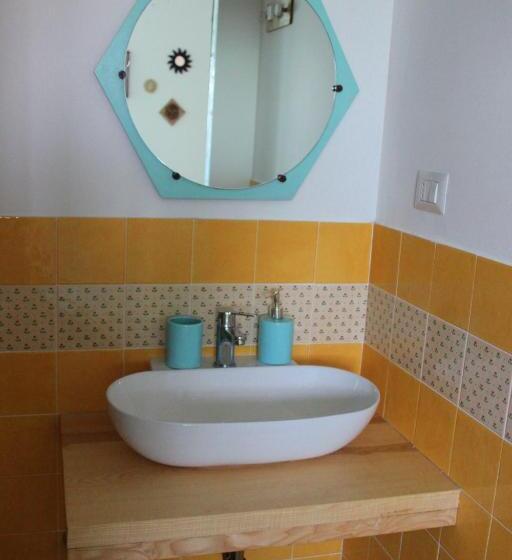 مبيت وإفطار A Casa Di Amici