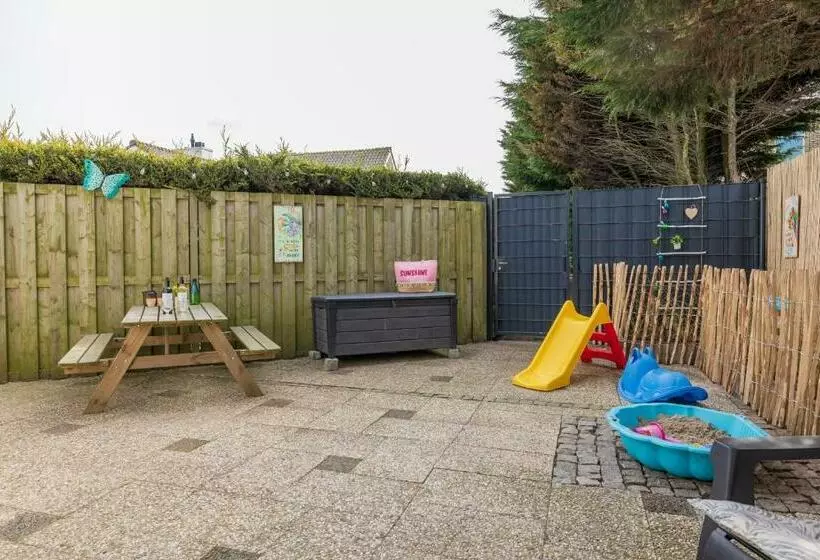 تختخواب و صبحانه Beachhouse Oase Aan Zee