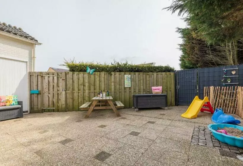 تختخواب و صبحانه Beachhouse Oase Aan Zee