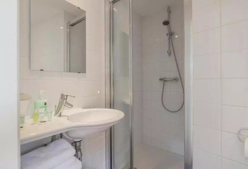 تختخواب و صبحانه Beachhouse Oase Aan Zee