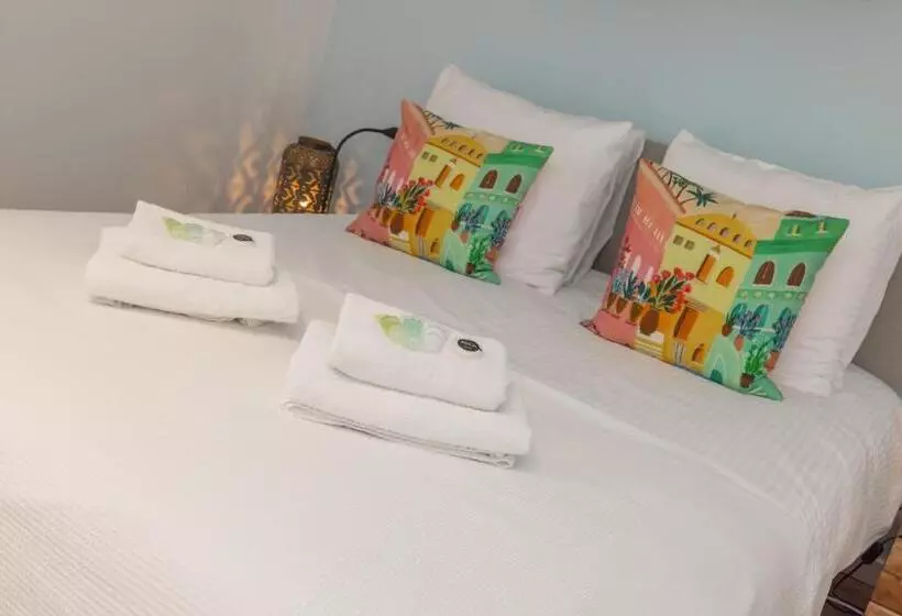 تختخواب و صبحانه Beachhouse Oase Aan Zee