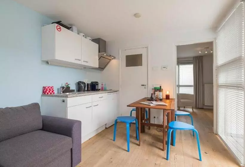 تختخواب و صبحانه Beachhouse Oase Aan Zee