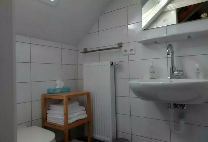 Aamiaismajoitus (B&B) Bed Op De Reth