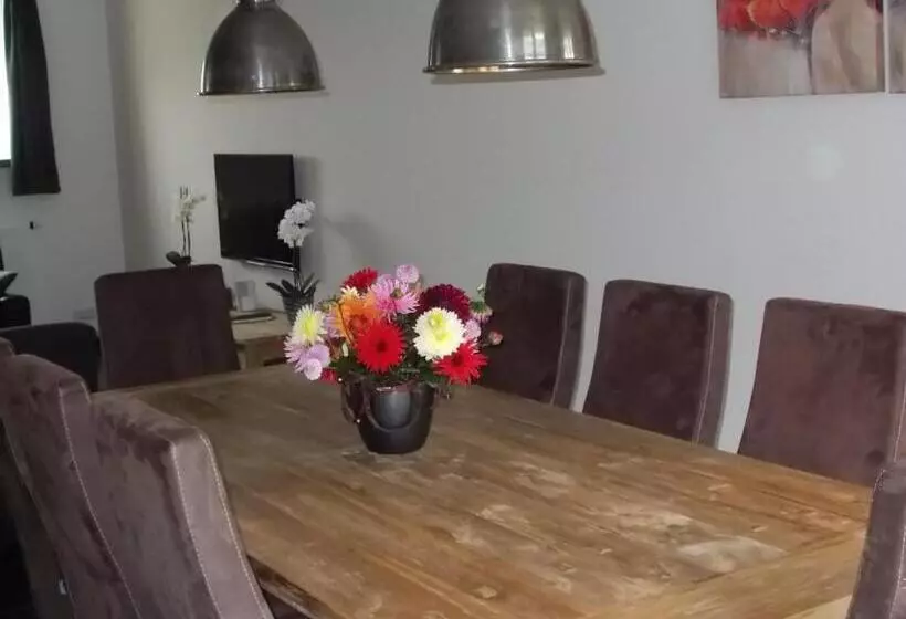 Aamiaismajoitus (B&B) Bed Op De Reth