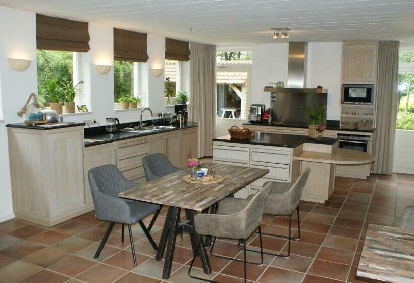 Bed and Breakfast De Buitenhof