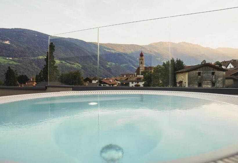 住宿加早餐  Guesthouse Karnatsch