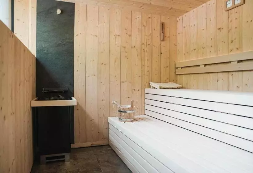 Aamiaismajoitus (B&B) Guesthouse Karnatsch