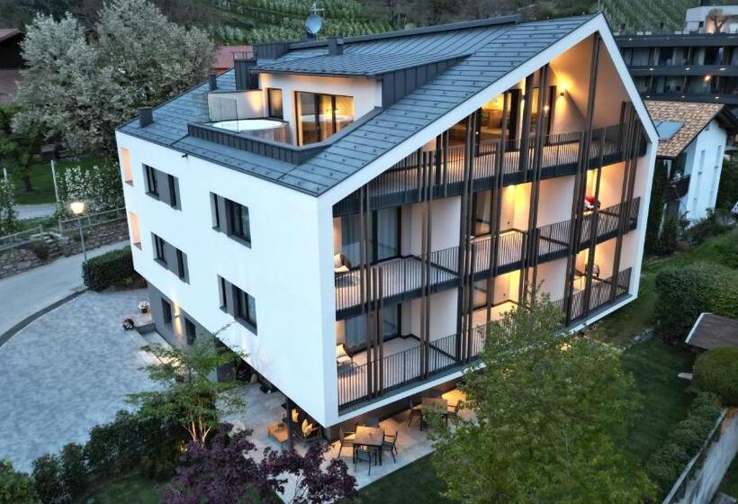 住宿加早餐  Guesthouse Karnatsch