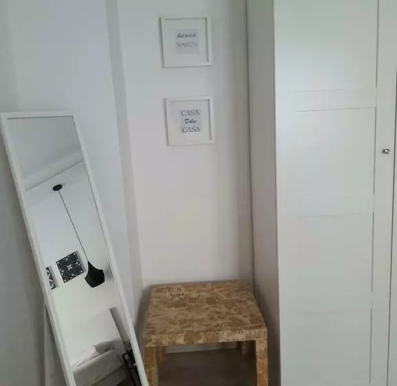 تختخواب و صبحانه Isabella D Aragona Guest House