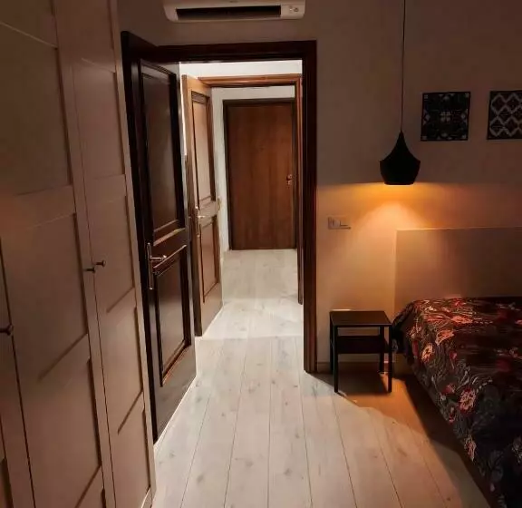 تختخواب و صبحانه Isabella D Aragona Guest House
