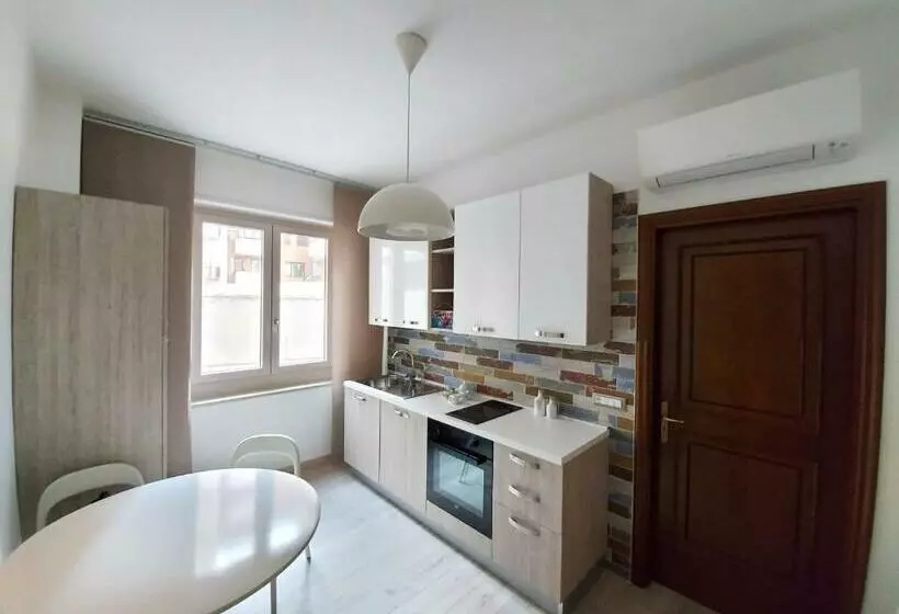 تختخواب و صبحانه Isabella D Aragona Guest House