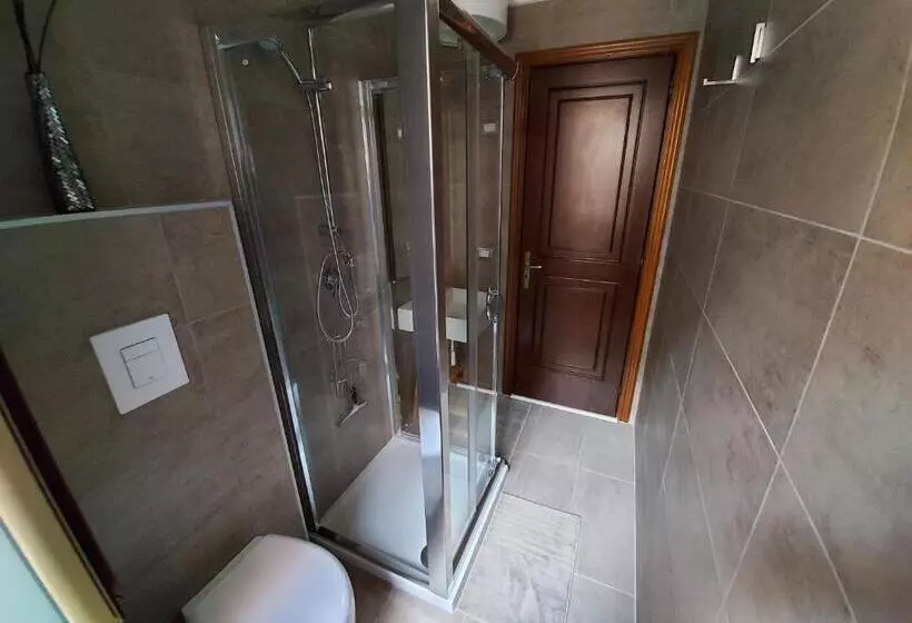 تختخواب و صبحانه Isabella D Aragona Guest House