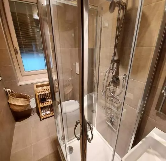 تختخواب و صبحانه Isabella D Aragona Guest House