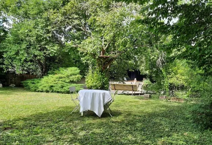 تختخواب و صبحانه La Cabane De Troyes   Chambre D Hôtes