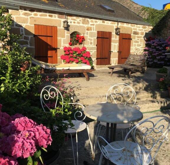 تختخواب و صبحانه La Ferme De Kérivoas