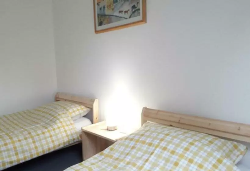 ペンション Chambres, Camping La Pointe, Saint Coulitz, Chateaulin