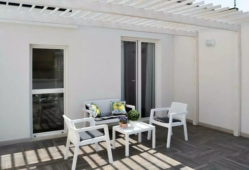 Quattroquarti Stradivari Home