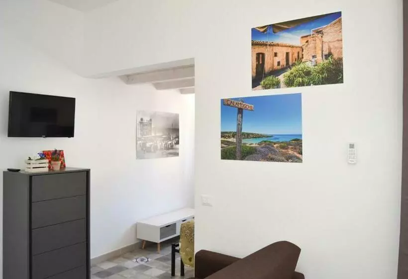 Quattroquarti Stradivari Home