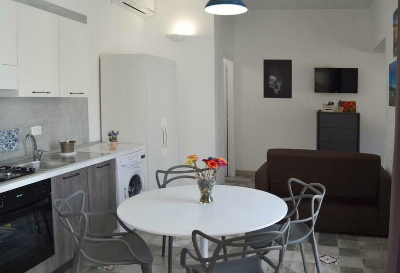 Quattroquarti Stradivari Home