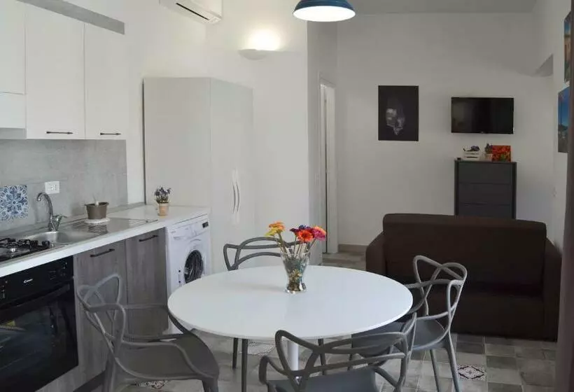 Quattroquarti Stradivari Home