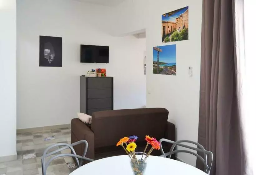 Quattroquarti Stradivari Home