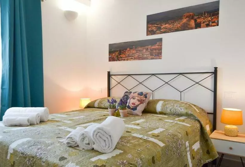 Quattroquarti Stradivari Home