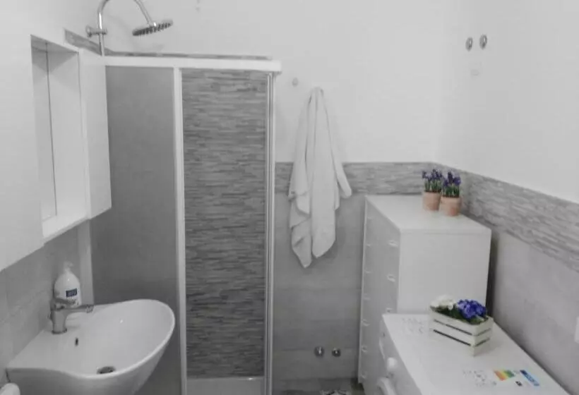 Quattroquarti Stradivari Home