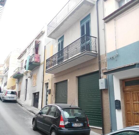 Quattroquarti Stradivari Home