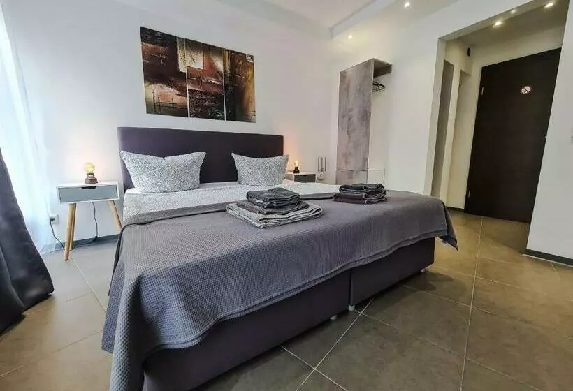 Check Inn Hotels   Essen