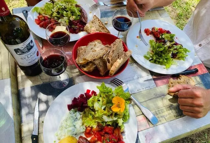 Aamiaismajoitus (B&B) Domaine De Séguéla