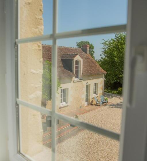 민박 La Tour De La Conterie