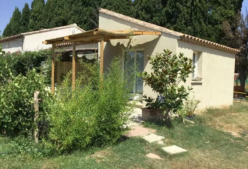 Aamiaismajoitus (B&B) Le Jardin Du Castillon