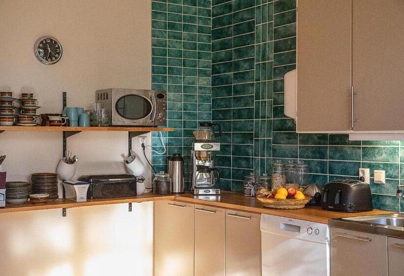 בית מלון כפרי L Station