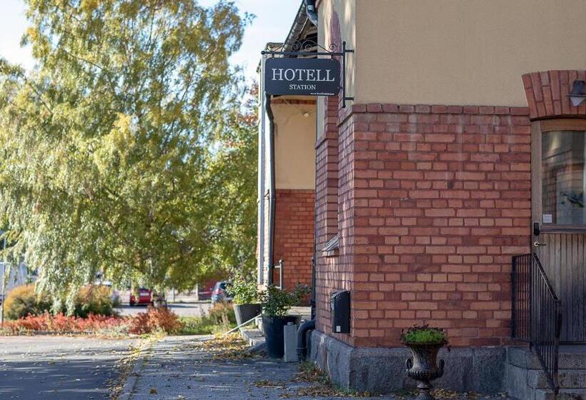 בית מלון כפרי L Station