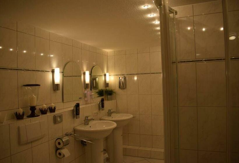 בית מלון כפרי Landgasthof Hüttenschenke