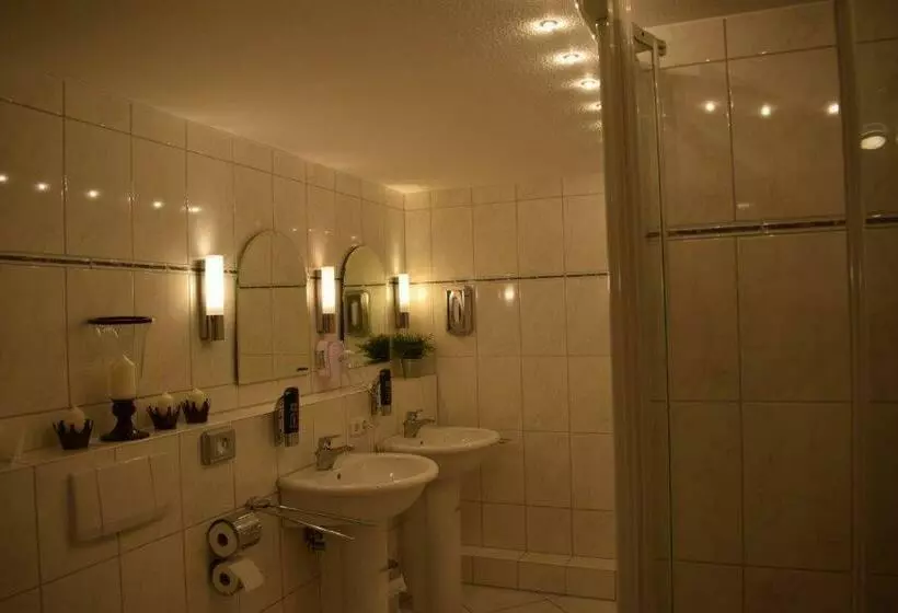 Hotelli Landgasthof Hüttenschenke